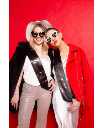 Okulary serduszka z napisem ''Team Bride'', czarny