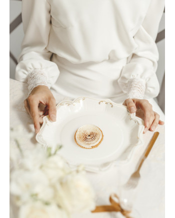 Talerzyki papierowe dekoracyjne z ornamentem, biały, 26cm (1 op. / 6 szt.)